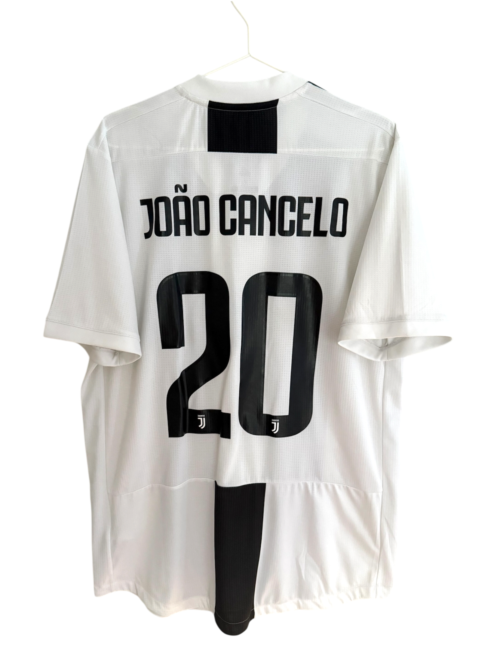 Juventus 18/19 Home - #20 Joao Cancelo - XL - 8/10