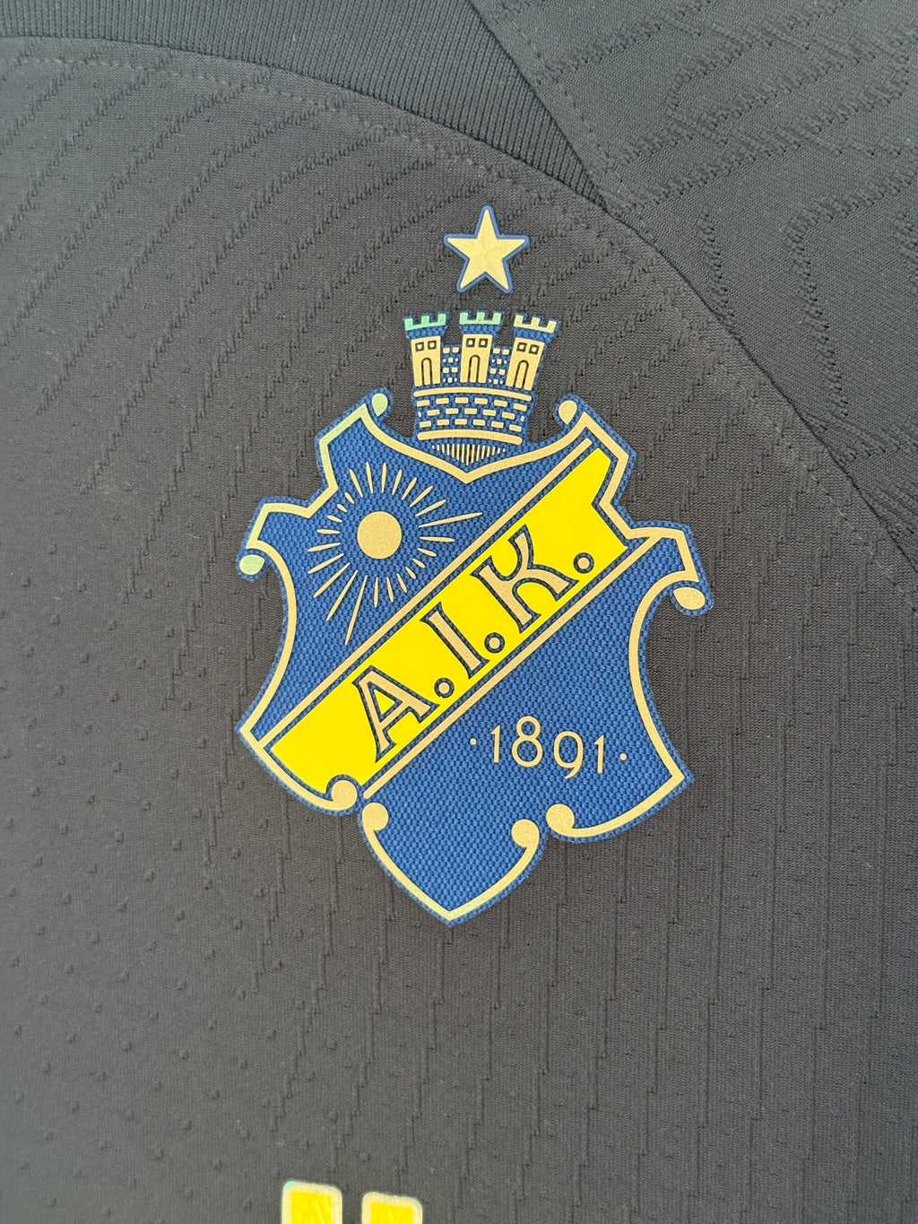 AIK 2023 Home - #7 Fischer - S - 9/10
