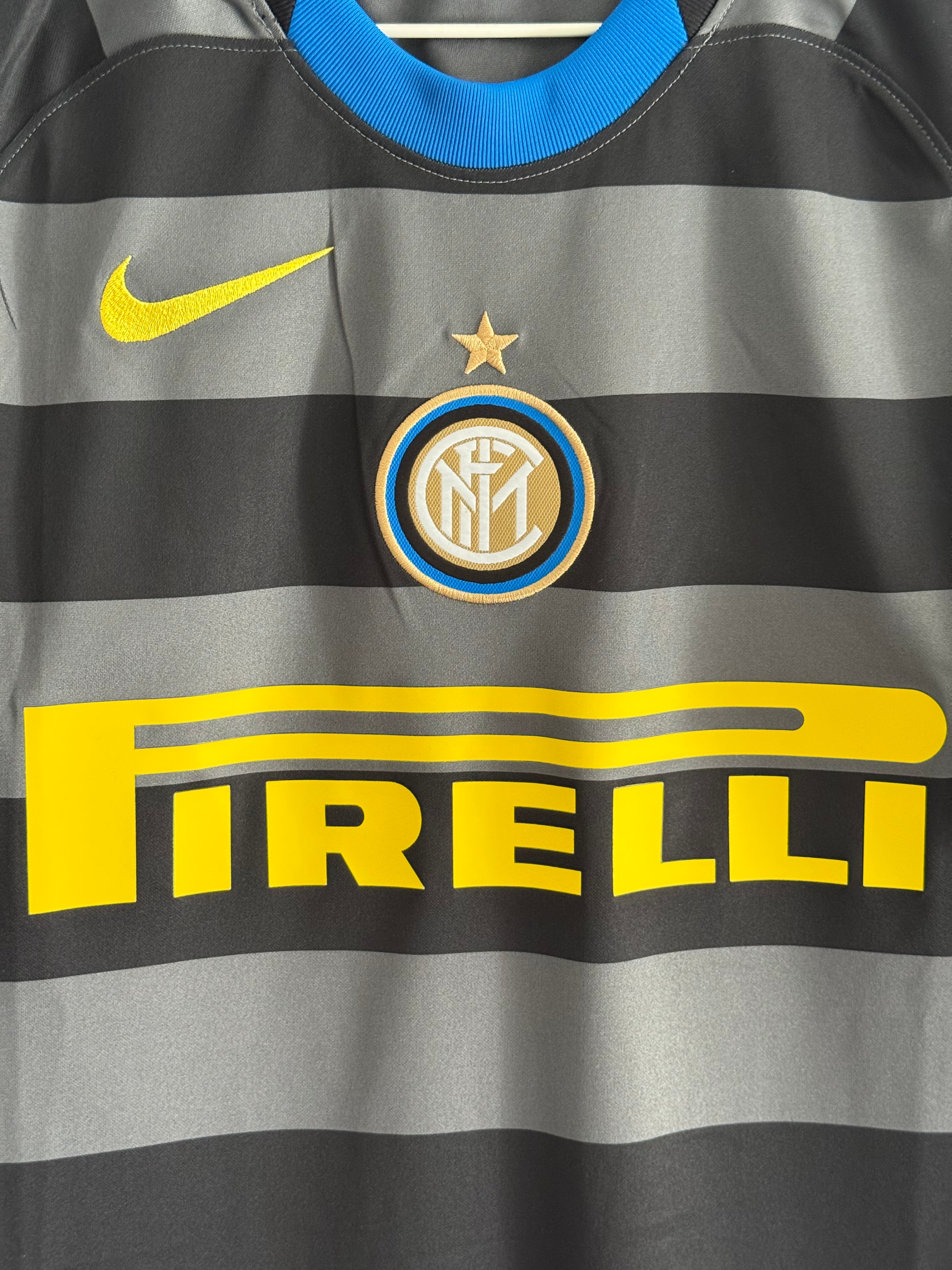 Inter 20/21 Third - #22 Vidal - L - 8/10