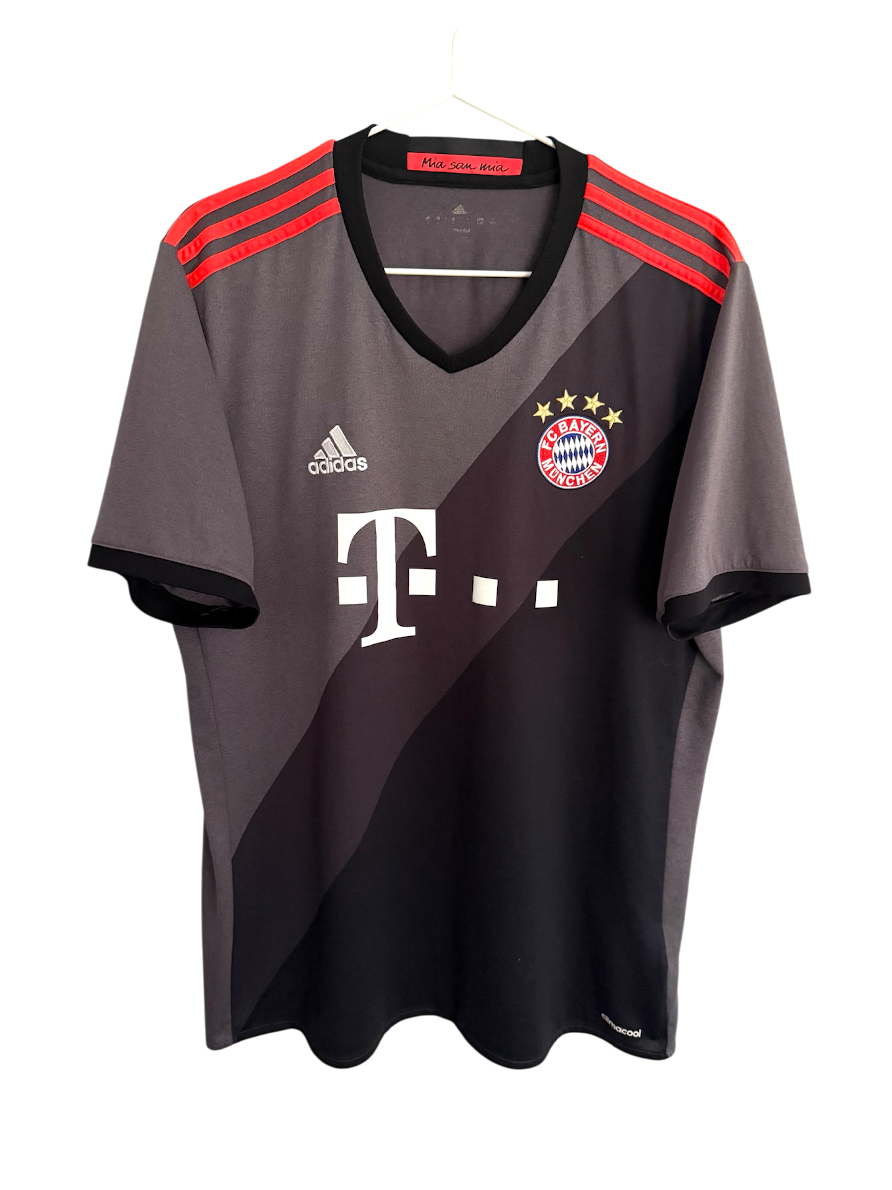Bayern München 16/17 Away - L - 8/10