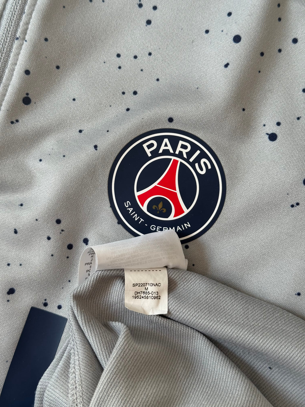 Paris Saint-Germain Training Jumper - M - 9/10