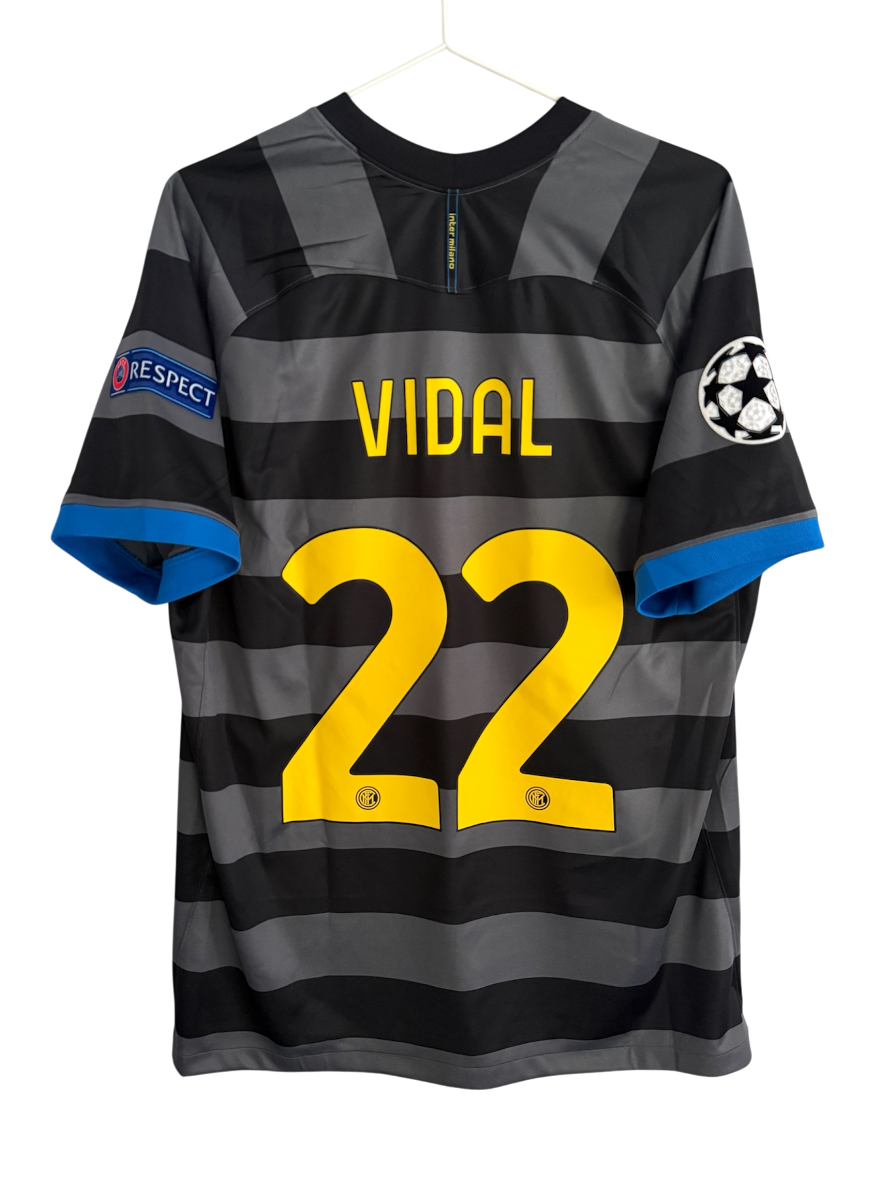 Inter 20/21 Third - #22 Vidal - L - 8/10