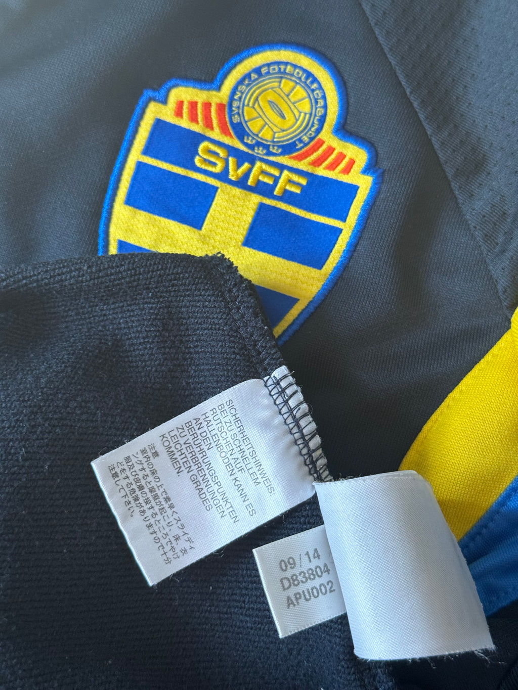 Sweden 14/15 Training Jumper - M - 9/10